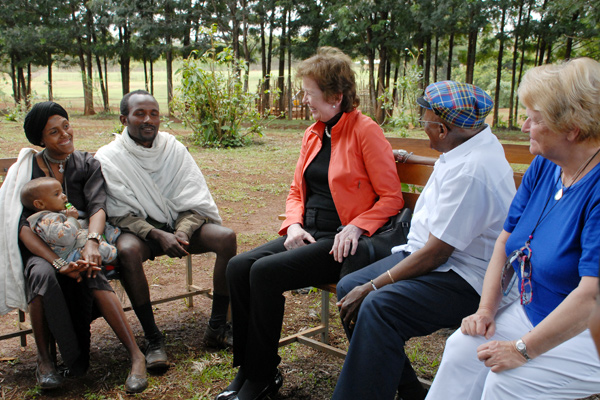 Mary Robinson, Desmond Tutu, Gro Harlem Brundtland speaking with a woman who was married as a child, in Ethiopia