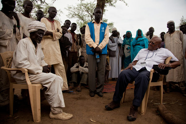 Desmond Tutu dans le camp de réfugiés de Yusuf Batil, au Soudan du Sud