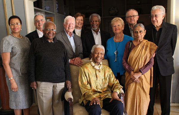 Les Elders réunis en mai 2010 autour de Nelson Mandela
