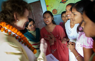 Mary Robinson with girls from the Jagriti project in Bihar, India